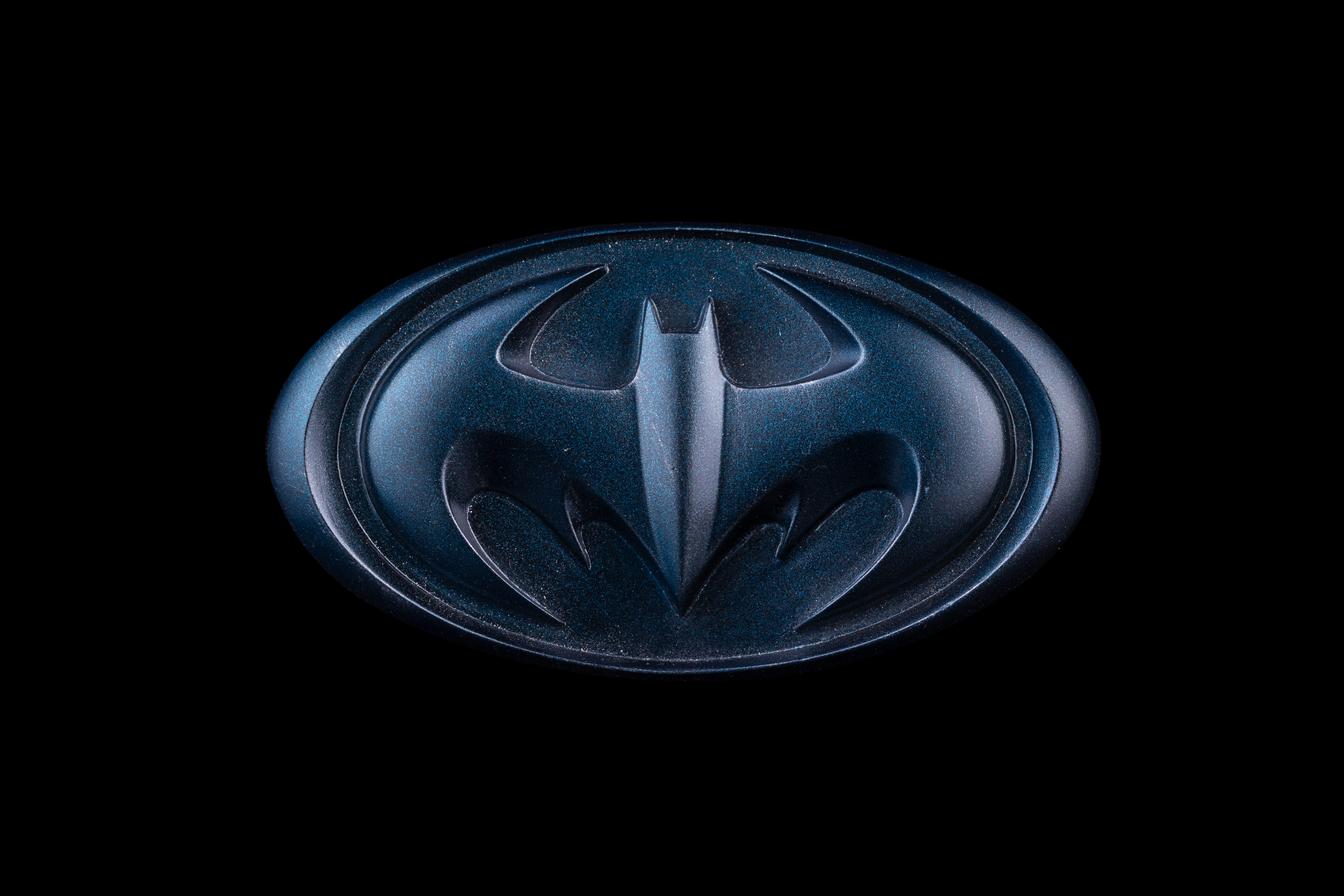 Theatrum Mundi - Original Batman chest insigna from the movie 'Batman &  Robin', 1997, Warner Bros Pictures | | Oeuvre | HUBERTY & BREYNE